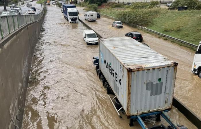 En Givors, impresionantes imágenes de la inundación de Gier