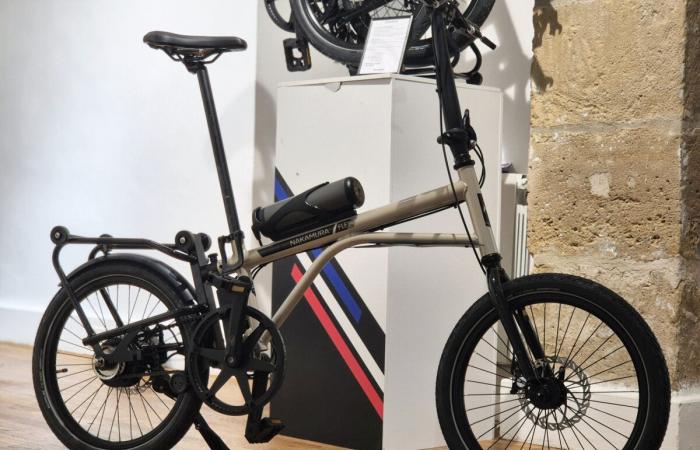 Intersport presenta una nueva bicicleta eléctrica plegable a bajo precio y con una novedad única