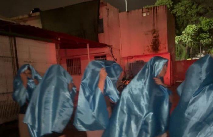 Aseguran a 14 mujeres, entre ellas 4 extranjeras, víctimas de explotación