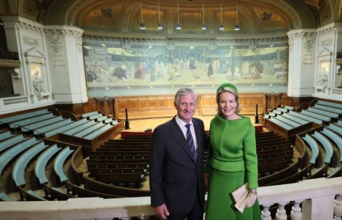 La reina Matilde iluminó París: descubre los looks icónicos que lució nuestra soberana