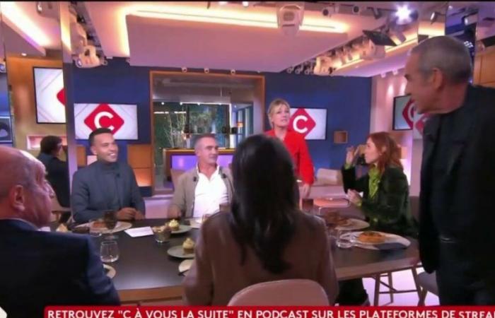 Anne-Élisabeth Lemoine alcanza a Thierry Ardisson, que se escapa en directo de Cà vous (VÍDEO)