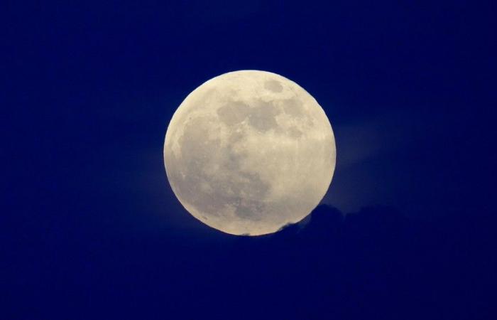 Las imágenes más bellas de la superluna de todo el mundo.