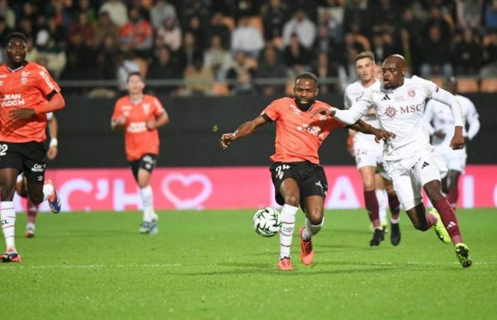 Lorient vence a Annecy y se pone líder en el campeonato