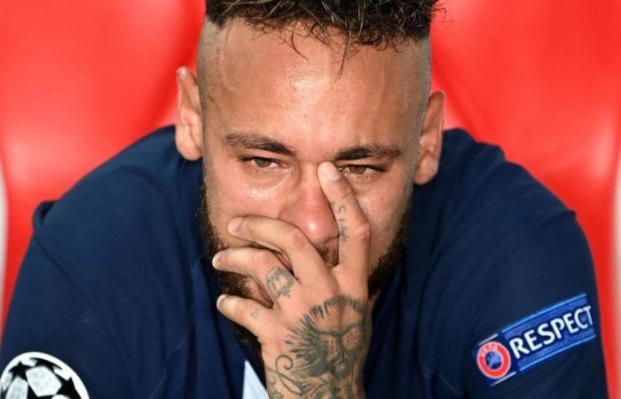 Entre lágrimas, Neymar habla de su lesión