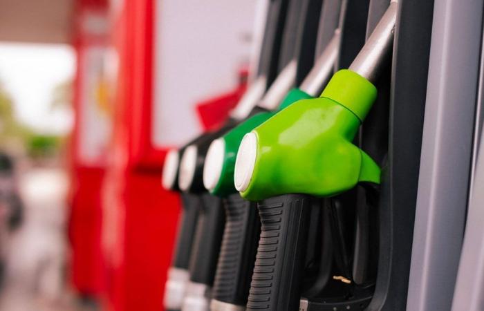 ¿Por qué su tanque de gasolina no cuesta menos inmediatamente?