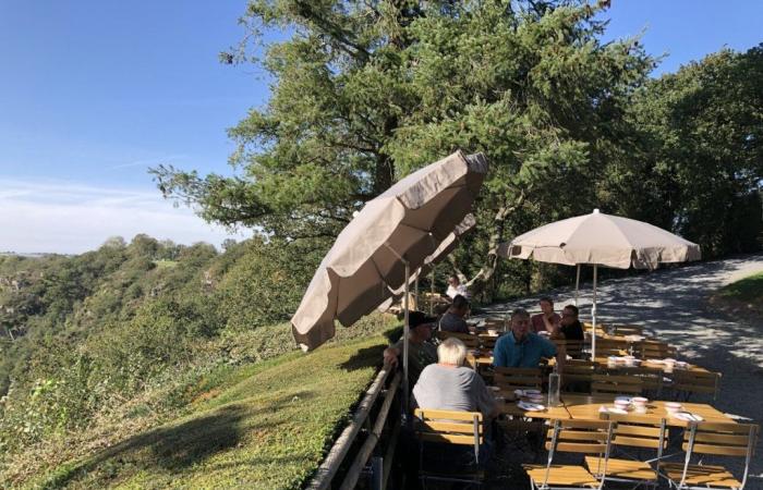 La pequeña crepería encaramada de Les Roches de Ham vuelve a abrir sus puertas para las vacaciones de otoño