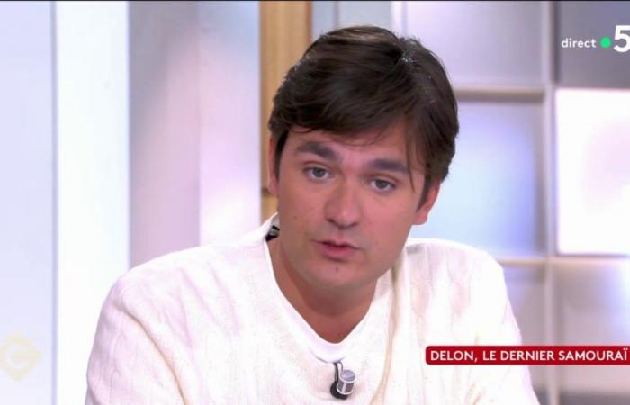 La emoción de Alain-Fabien Delon ante la mención de su padre Alain Delon