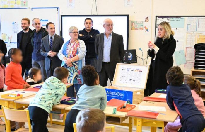 Esta ciudad de Sena y Marne está equipada con estuches para promover la inclusión de los estudiantes “dis”