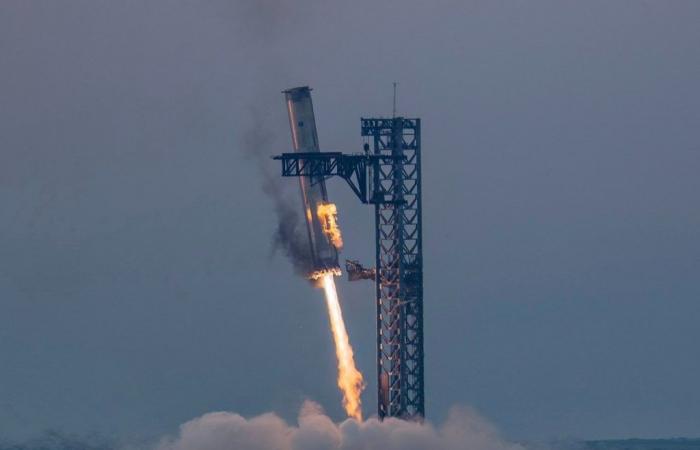 por qué SpaceX debe atrapar sus cohetes en pleno vuelo