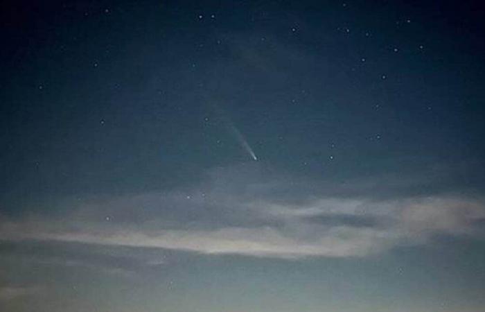 EN FOTOS. El cometa Tsuchinshan-ATLAS visible en el cielo de Normandía durante unos días más