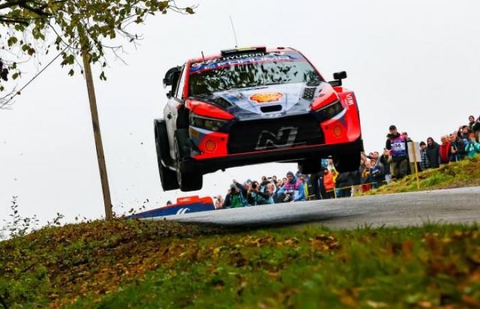 Líder del Rally de Europa Central, Thierry Neuville corre hacia su primer título mundial