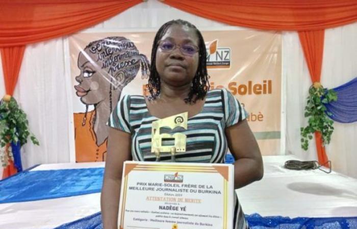 Nadège YE, elegida mejor periodista de Burkina Faso