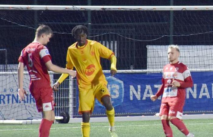 Cosne pierde ante Orleans en un partido loco en el fútbol Nacional 3