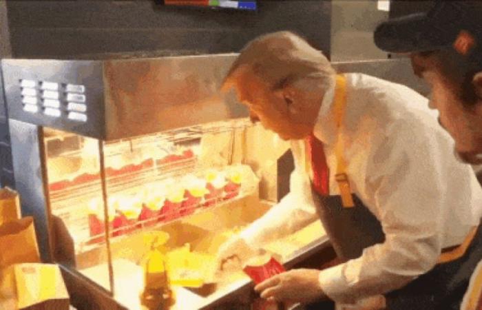 Ver: Trump se pone un delantal y trabaja en un autoservicio de McDonald’s en el último video viral