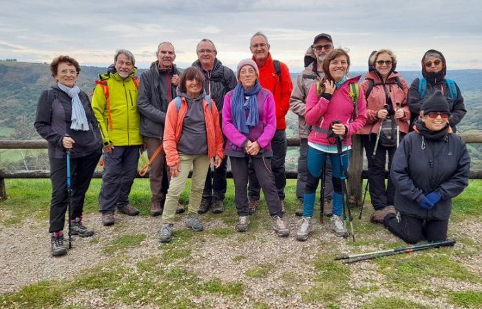 Lanuéjouls. Excursionistas de Arcachon en Aveyron