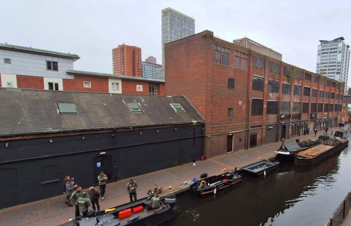 Luces, canales, acción: el rodaje de Peaky Blinders se apodera de los canales del centro de la ciudad