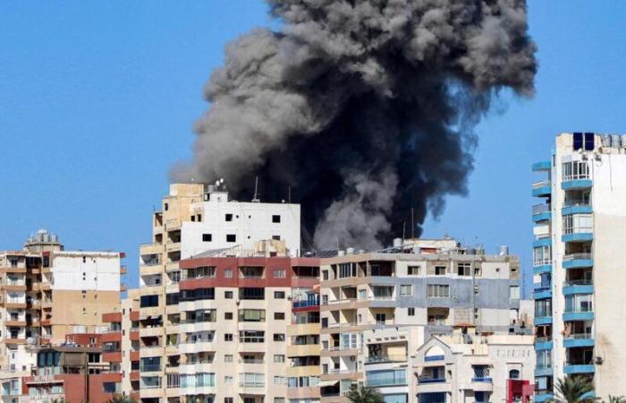 En el Líbano, familias huyen de la ciudad sureña de Sour tras una llamada de evacuación israelí