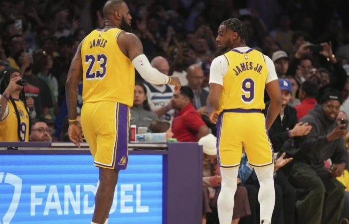 LeBron James y su hijo juntos en la cancha de la NBA – rts.ch