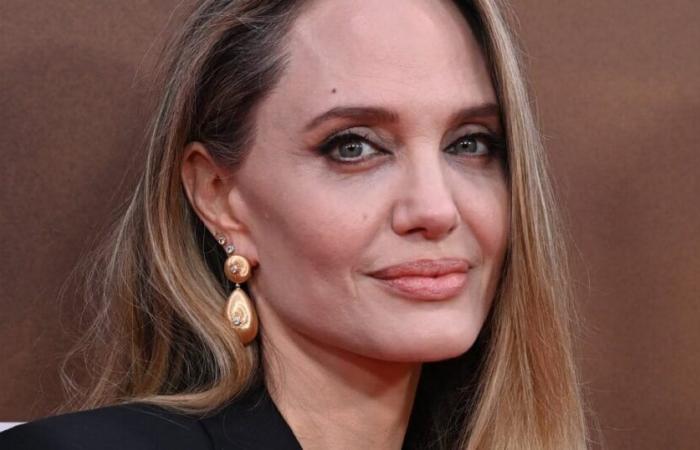 ¿Angelina Jolie en una relación con un rapero más joven que ella? Encerrado de incógnito en un hotel, una relación secreta que intriga