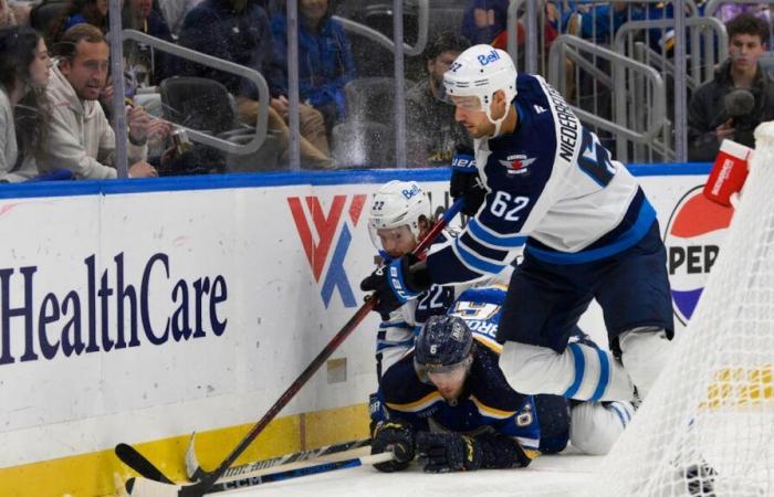 Hockey: en la NHL, Nino Niederreiter contribuye al éxito de Winnipeg