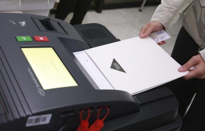 Georgia vota en elecciones legislativas cruciales