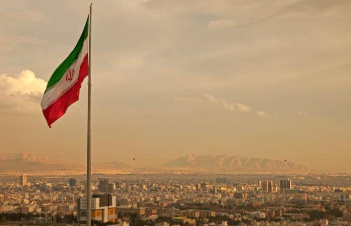 Irán dice que tiene “el deber de defenderse” tras los ataques israelíes