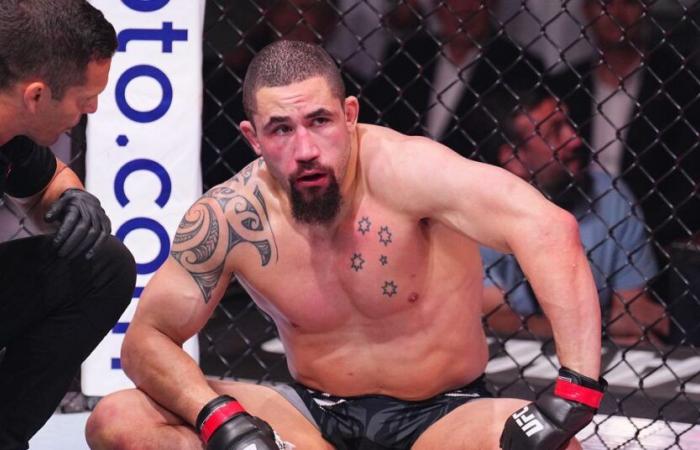 Robert Whittaker comparte una foto de la mandíbula rota y los dientes rotos después de que Khamzat Chimaev se enfrentara a una manivela con forma de tornillo de banco | UFC 308