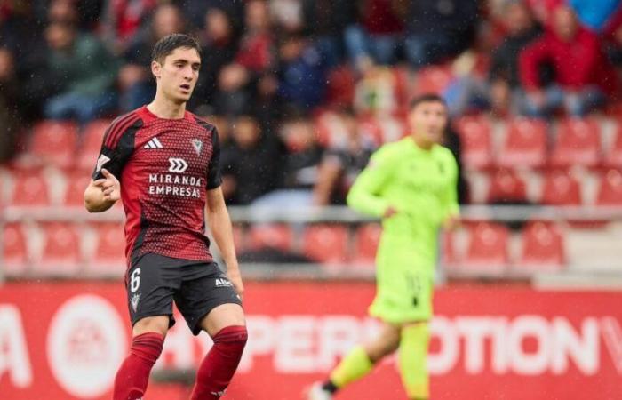 El Mirandés brilla en la clasificación con Gorrotxategi como estrella