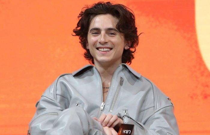 Timothée Chalamet hace una aparición sorpresa en un concurso de imitadores