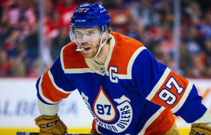 Connor McDavid abandona el juego contra los Blue Jackets