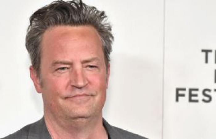 Un año después de la muerte de Matthew Perry, su madre sale del silencio por primera vez