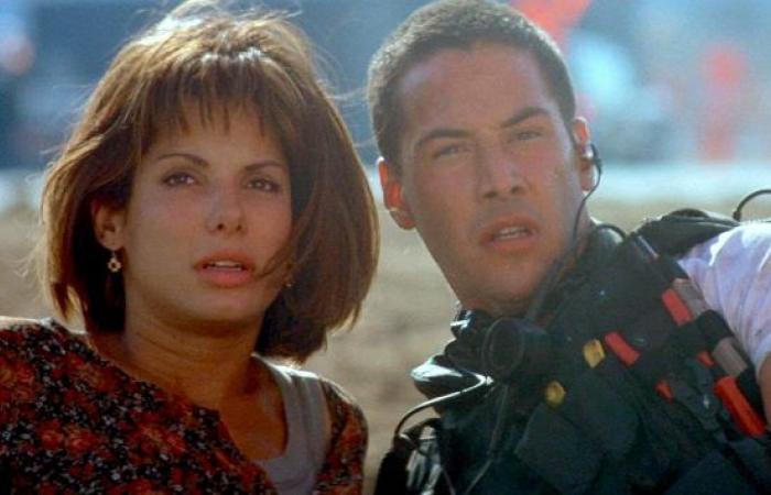 Keanu Reeves, Sandra Bullock y Disney quieren una secuela, lamentablemente