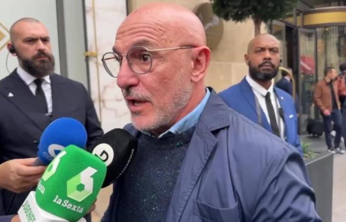 De la Fuente: “Me gustaría que ganara el Balón de Oro un español: Rodri o Carvajal”