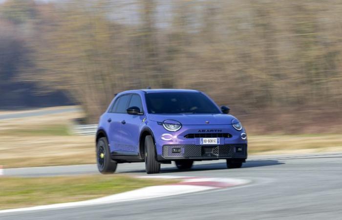 El 600e es el Abarth más potente de todos los tiempos y pasa de 0 a 100 en 5,85 segundos. !