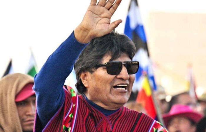 El gobierno denuncia una “montada” de Evo Morales