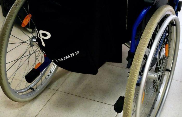 Landas: una colegiala parapléjica privada de clases deportivas por falta de financiación para su taxi