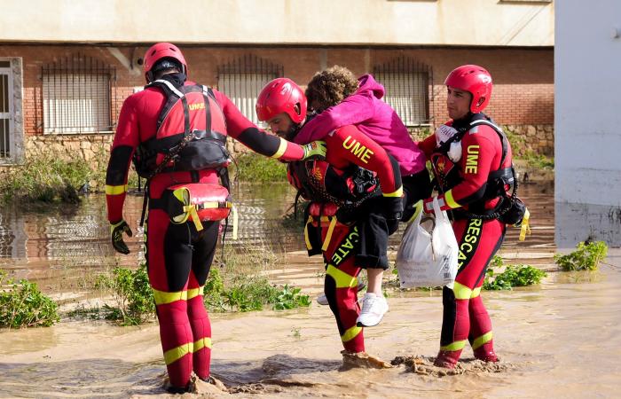 Las últimas inundaciones en España: Víctimas ‘atrapadas como ratas’ y 63 muertos tras un año de lluvias que caen en 8 horas en Valencia