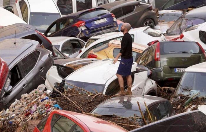 Decenas de muertos tras graves inundaciones en la Comunidad Valenciana (Fotos)