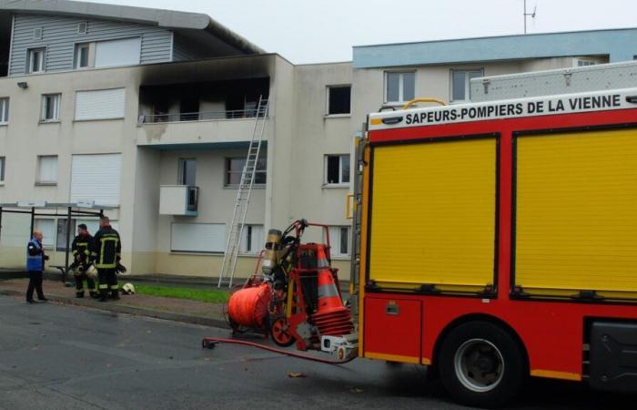 Una familia hospitalizada tras el incendio de su apartamento