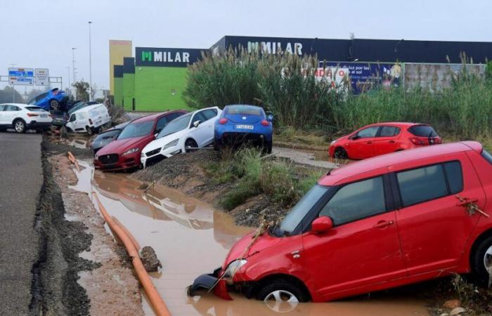 El número de muertos asciende a 51, entre ellos varios niños, 600 personas varadas en un centro comercial (fotos y vídeos)