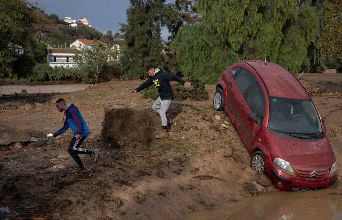 Hallan cadáveres mientras graves inundaciones repentinas azotan el sur y el este de España