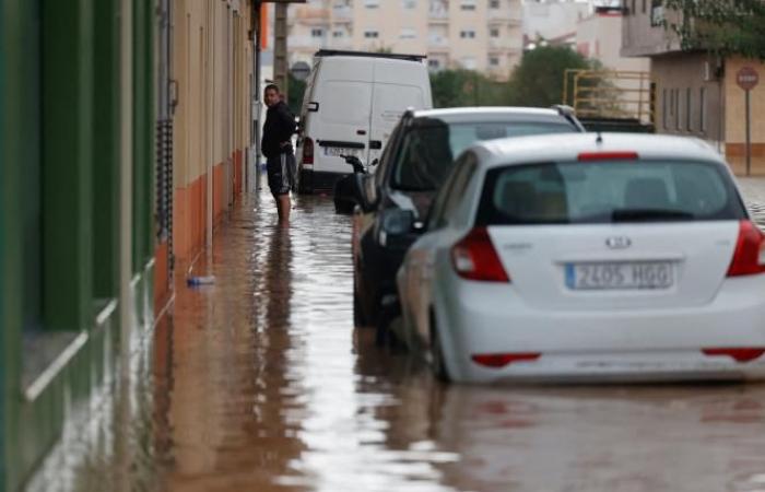 El número de víctimas sigue aumentando, al menos 62 personas han muerto (fotos y vídeos)