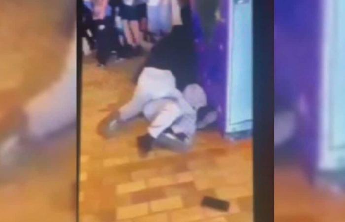 EN VÍDEO | Estalla una pelea entre dos estudiantes en una escuela secundaria de Magog