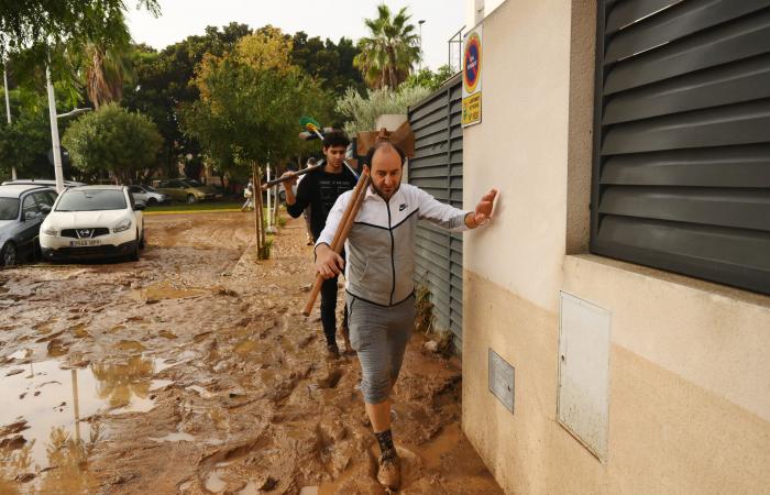 Las últimas inundaciones en España: Víctimas ‘atrapadas como ratas’ y 63 muertos tras un año de lluvias que caen en 8 horas en Valencia