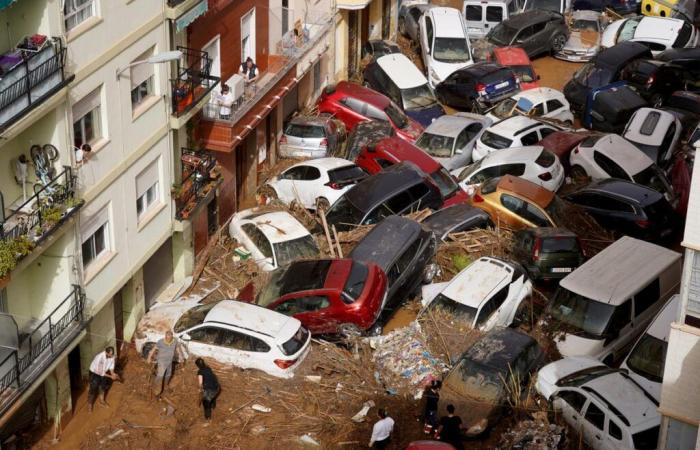 Las últimas inundaciones en España: Víctimas ‘atrapadas como ratas’ y 63 muertos tras un año de lluvias que caen en 8 horas en Valencia