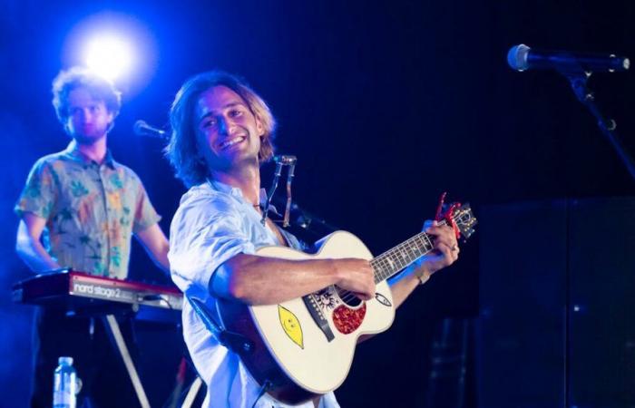 Pat Burgener habla antes de su concierto en Bleu Lézard en Lausana