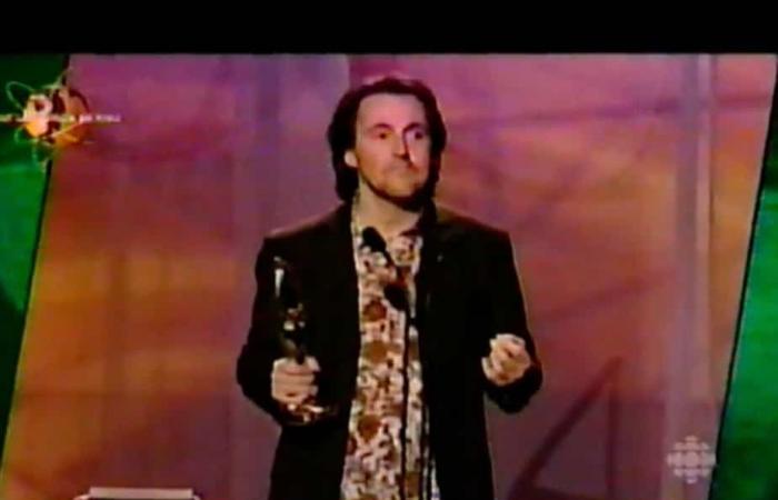 Hace 20 años, Guy A. Lepage incorporó el trofeo de Richard Desjardins al decorado ADISQ