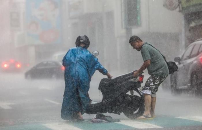 Olas de diez metros de altura, ráfagas de 260 km/h: Taiwán se prepara para la llegada de un violento tifón