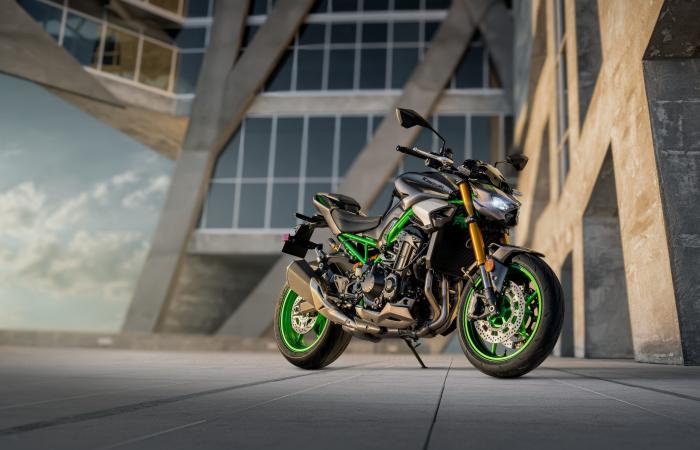 Nuevo: la Kawasaki Z900 2025 obtiene una unidad de medida inercial y un cambio rápido