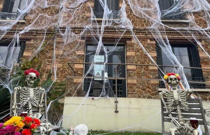 EN FOTOS – Los habitantes de Clayes-sous-Bois, en Yvelines, decoran sus casas con los colores de Halloween